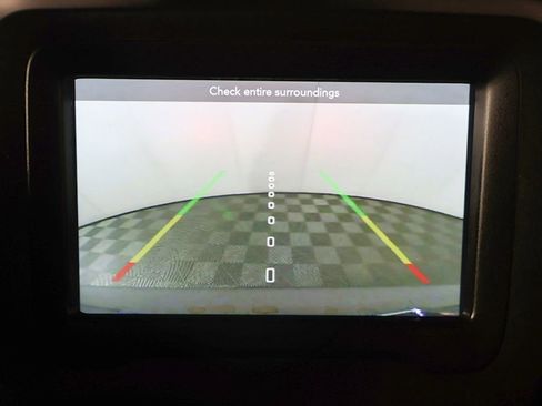 Used 2020 Jeep Renegade Altitude AWD/4WD image 39