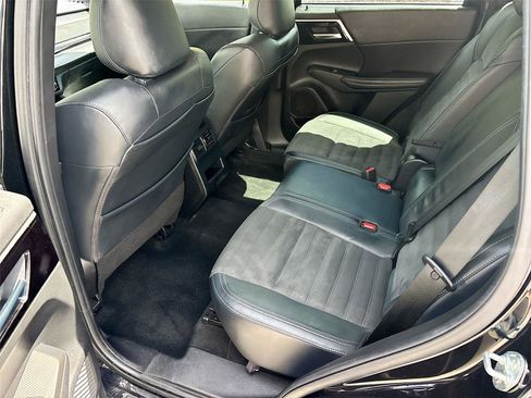 Used 2022 Mitsubishi Outlander SE AWD/4WD image 24