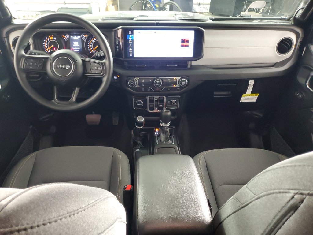 Used 2026 Jeep Wrangler Unlimited Sport AWD/4WD image 18