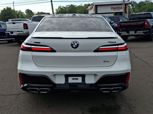 Used 2024 BMW 760i xDrive AWD/4WD image 5