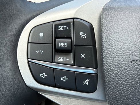 New 2026 Ford Explorer Active w/ Active Comfort Package RWD image 28
