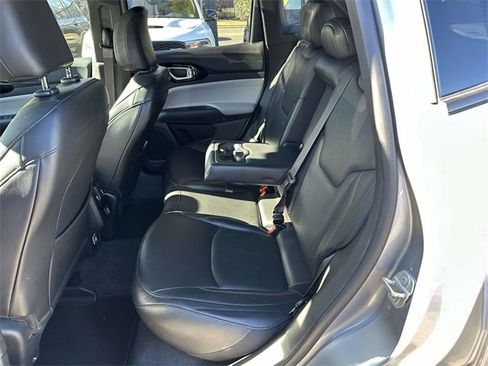 Certified 2023 Jeep Compass Limited image 17