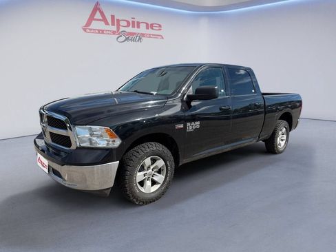 Used 2020 RAM 1500 Classic SLT AWD/4WD image 1