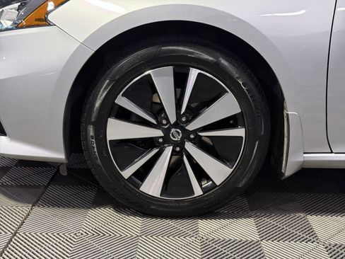 Used 2019 Nissan Altima 2.5 SL AWD/4WD image 16
