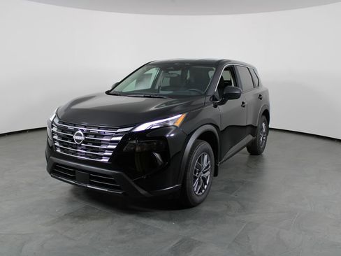 New 2026 Nissan Rogue S image 2