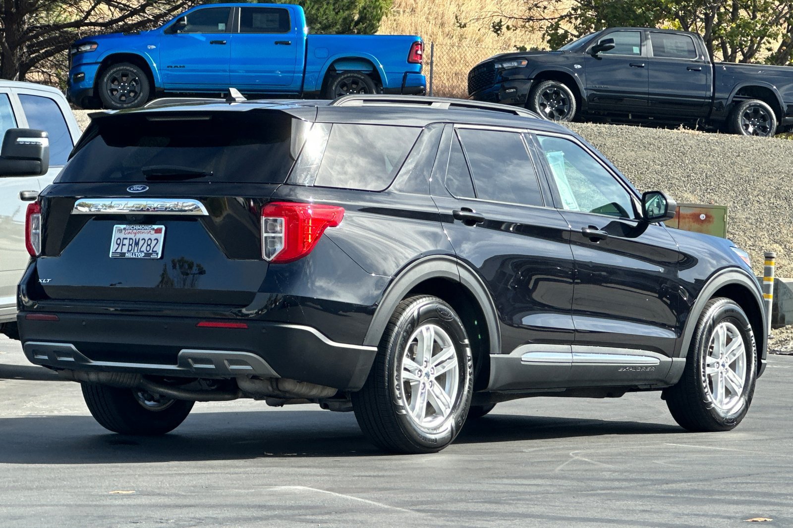 Used 2022 Ford Explorer XLT w/ Equipment Group 202A RWD image 4