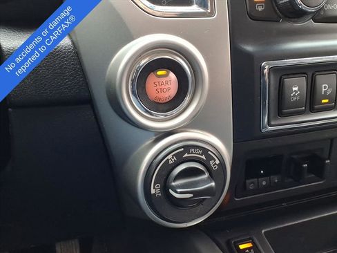Used 2018 Nissan Titan SV w/ SV Convenience Package image 27