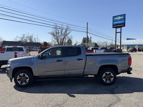 Used 2021 Chevrolet Colorado Z71 w/ Safety Package AWD/4WD image 3