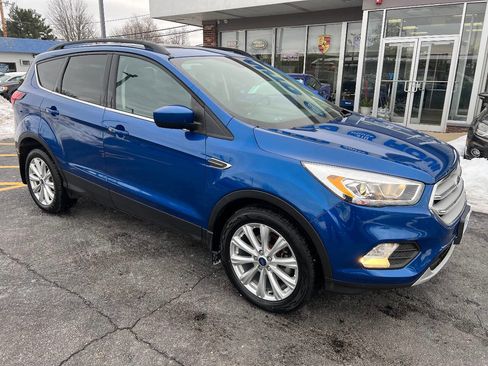 Used 2019 Ford Escape SEL image 4