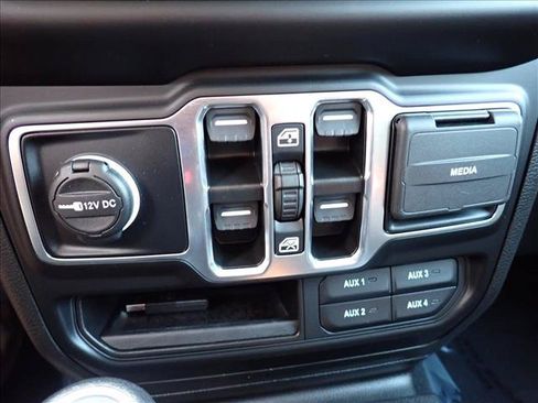 Used 2022 Jeep Wrangler Unlimited Sport AWD/4WD image 15