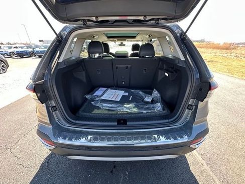 New 2026 Volkswagen Taos SE AWD/4WD image 18