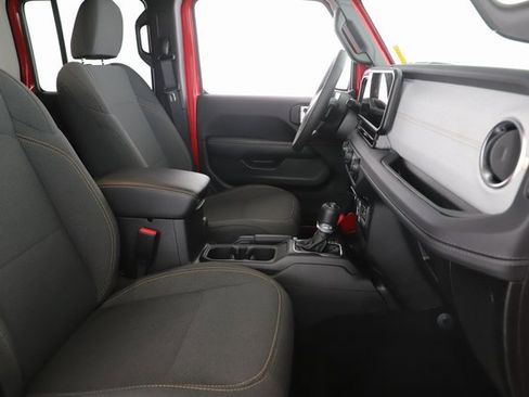 Used 2025 Jeep Wrangler Unlimited Sahara image 29