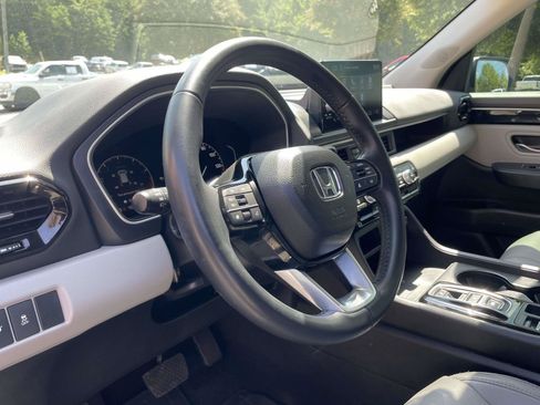 Used 2023 Honda Pilot EX-L image 10
