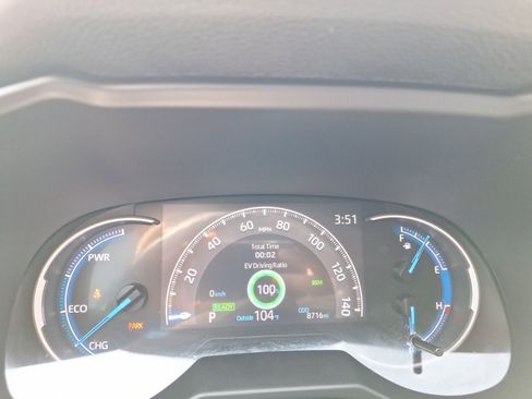 Used 2025 Toyota RAV4 XLE image 20