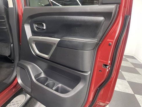 Used 2017 Nissan Titan PRO-4X AWD/4WD image 13