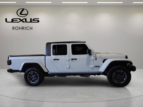 Used 2020 Jeep Gladiator Overland image 4