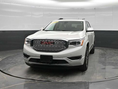 Used 2019 GMC Acadia Denali w/ Technology Package AWD/4WD image 3