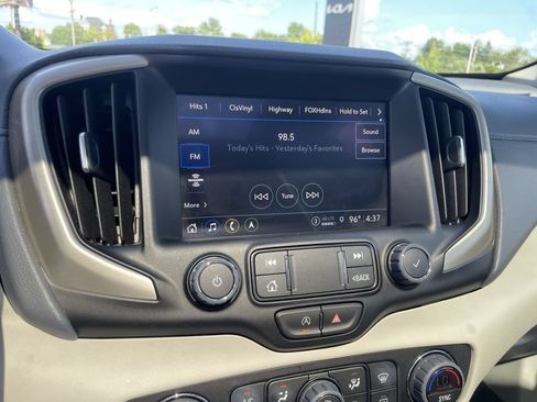 Used 2022 GMC Terrain Denali AWD/4WD image 12