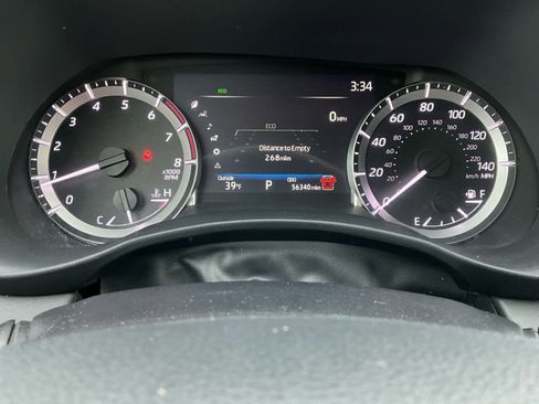 Used 2024 Toyota Highlander XLE image 22