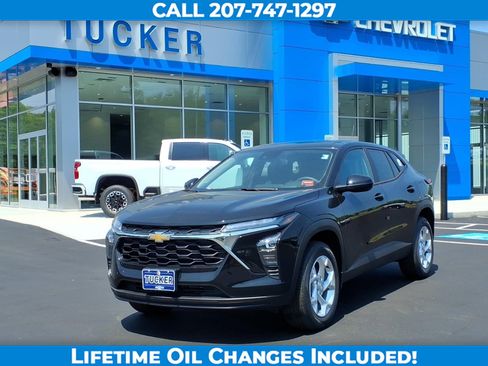 New 2026 Chevrolet Trax LS w/ LS Convenience Package FWD image 1