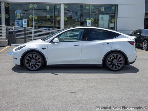 Used 2021 Tesla Model Y Performance AWD/4WD image 4