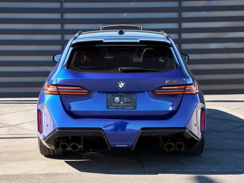 Used 2025 BMW M5 Touring image 15