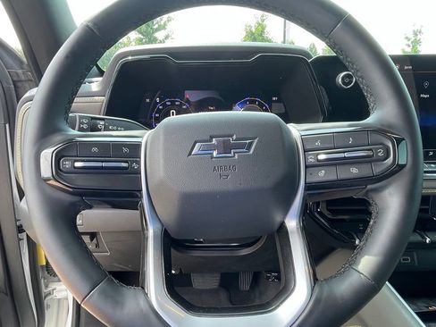 Used 2023 Chevrolet Colorado ZR2 w/ ZR2 Convenience Package III AWD/4WD image 13