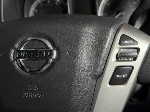 Used 2018 Nissan Titan S AWD/4WD image 28