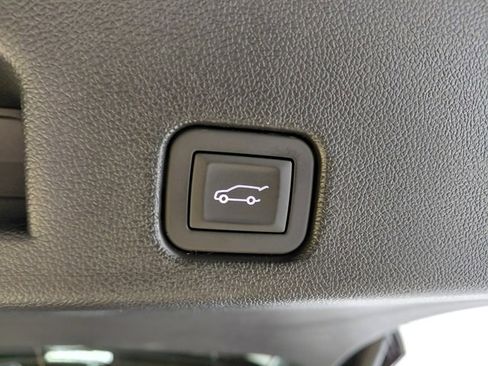 Used 2025 Buick Enclave Avenir w/ Super Cruise Package image 46