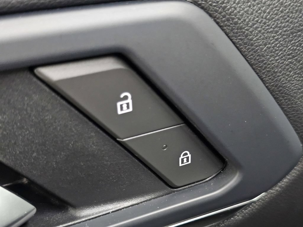 Used 2025 GMC Terrain Elevation AWD/4WD image 26
