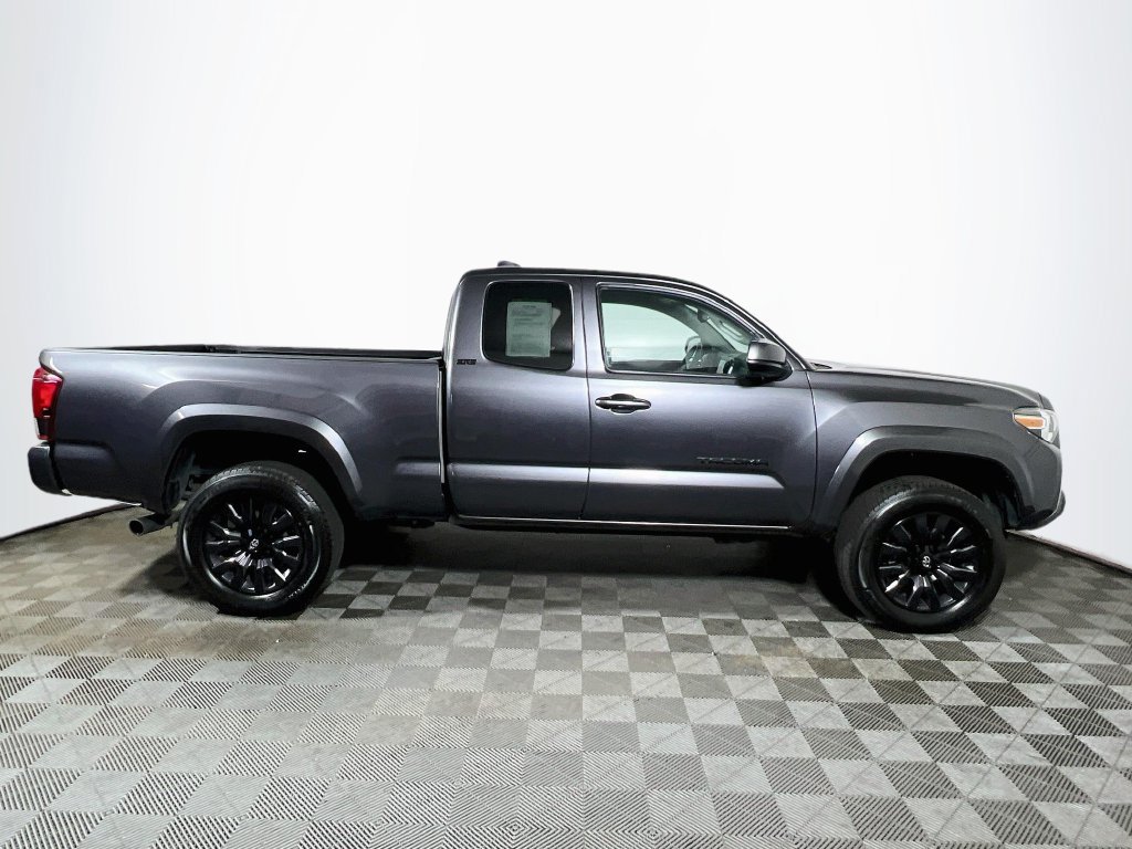 Certified 2022 Toyota Tacoma SR5 w/ Black Out Package (TMS) AWD/4WD image 8