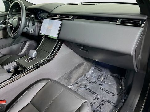 Certified 2026 Land Rover Range Rover Velar Dynamic SE AWD/4WD image 31