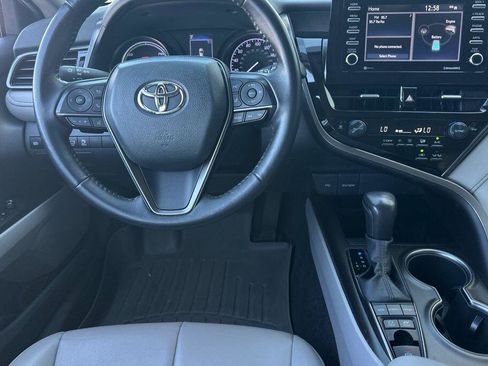 Used 2022 Toyota Camry SE image 14