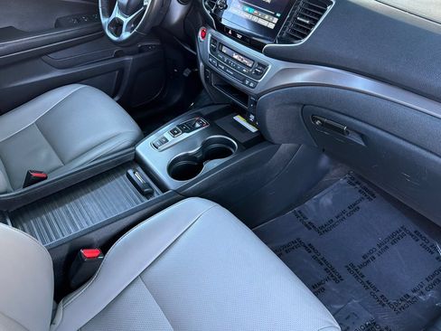 Used 2023 Honda Passport EX-L image 15