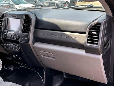 Used 2019 Ford F250 XL w/ STX Appearance Package image 22