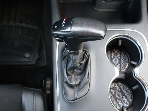 Used 2019 Dodge Durango R/T w/ Technology Group image 37