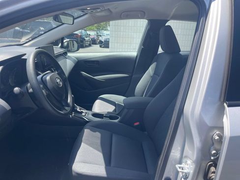 Used 2025 Toyota Corolla LE FWD image 10