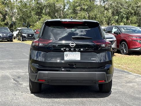 Certified 2025 Nissan Rogue S image 7