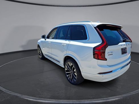 Certified 2025 Volvo XC90 B6 Plus AWD/4WD image 28