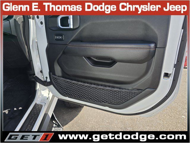 Used 2022 Jeep Gladiator Mojave w/ Trailer Tow Package AWD/4WD image 35