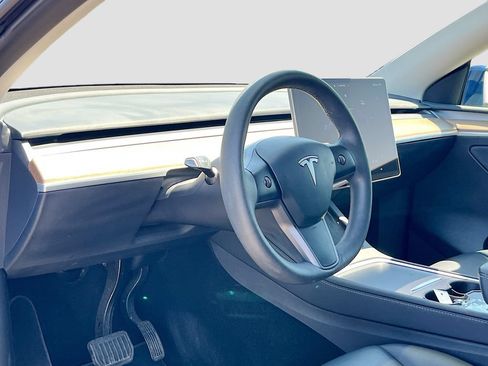 Used 2023 Tesla Model Y Long Range AWD/4WD image 9