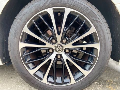 Used 2020 Toyota Camry SE AWD/4WD image 10