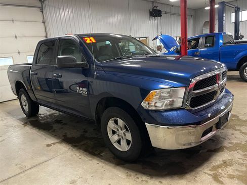Used 2021 RAM 1500 Classic SLT image 4