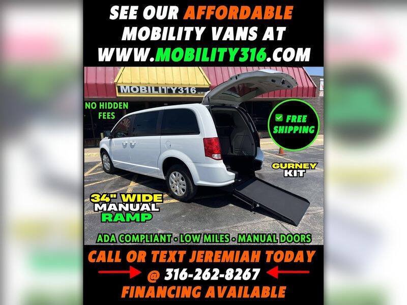 Used 2018 Dodge Grand Caravan SE FWD image 1