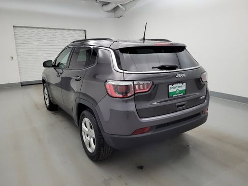 Used 2018 Jeep Compass Latitude w/ Popular Equipment Group FWD image 5