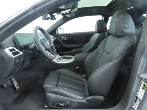 Used 2026 BMW 230i Coupe w/ Premium Package RWD image 21