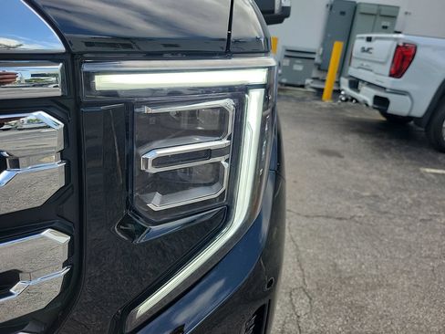 Used 2026 GMC Sierra 1500 Denali AWD/4WD image 4