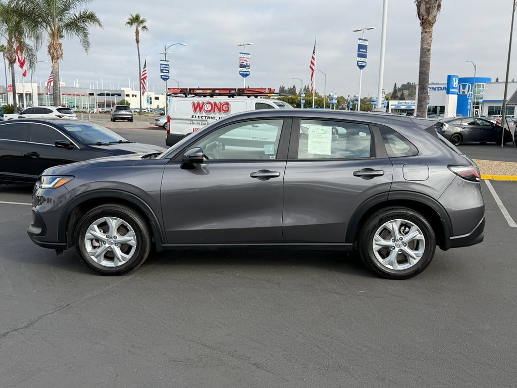 Used 2025 Honda HR-V LX image 7