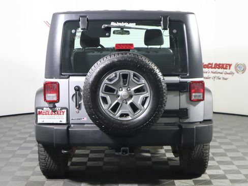 Used 2015 Jeep Wrangler Rubicon w/ Connectivity Group AWD/4WD image 5
