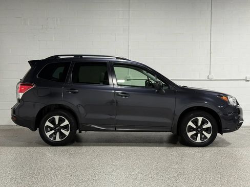 Used 2017 Subaru Forester 2.5i Premium AWD/4WD image 5
